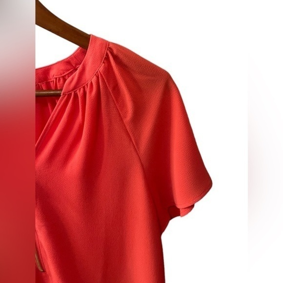 Michael Kors Coral  V-Neck Tunic With Zipper Size Medium - Picture 3 of 7